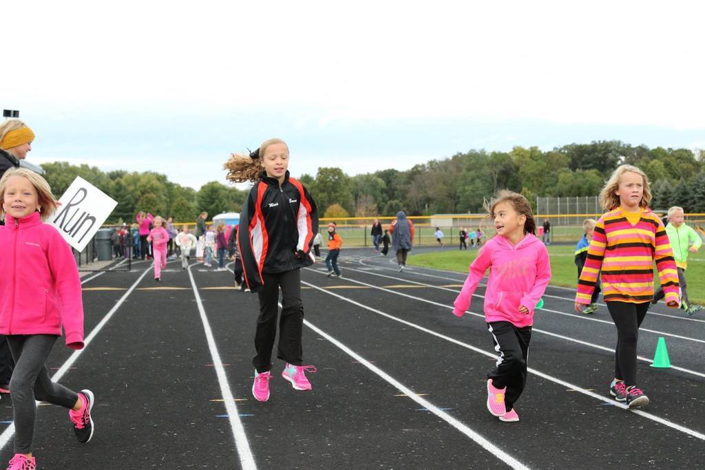 Students run on track